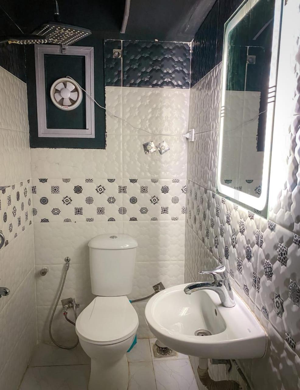 استوديو جراند ماجيك مدخل خاص بحديقه Apartman Kairó